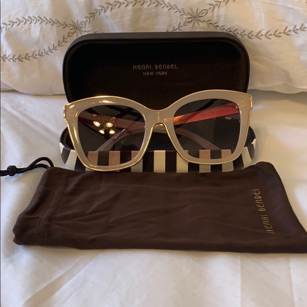 Henri Bendel Sunglasses bag & hard shell protector